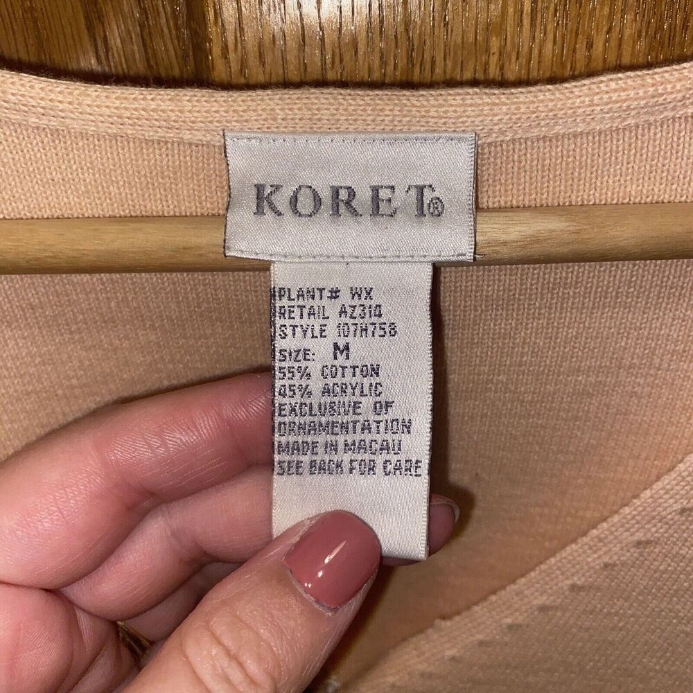 Vintage Koret Womens Cardigan Size Medium Pink Embroidered Floral Grandma V-Neck - Picture 2 of 10